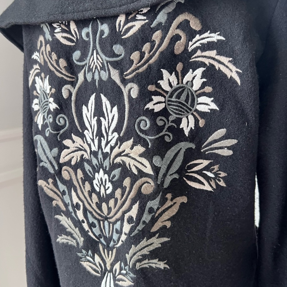 Elegant Black Women's Coat size M - Picture 5 of 9